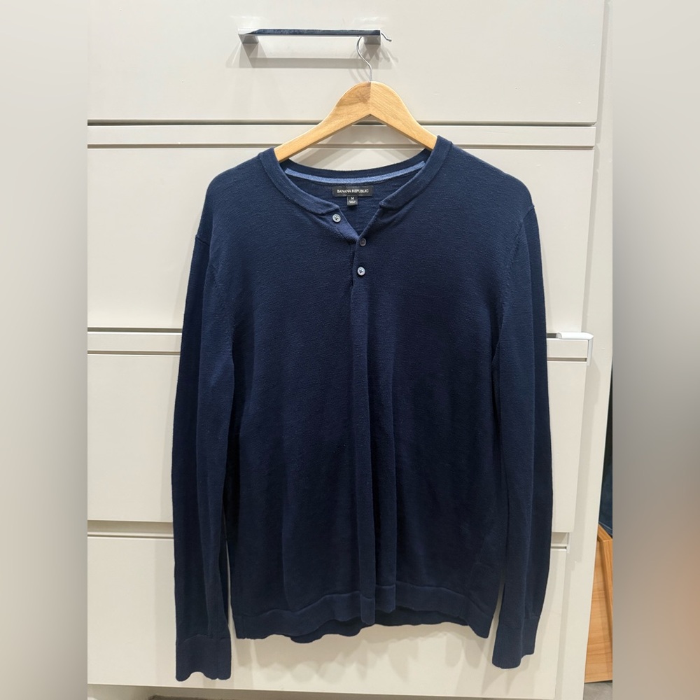 Banana Republic Button Down Long Sleeve Cotton Knit Shirt